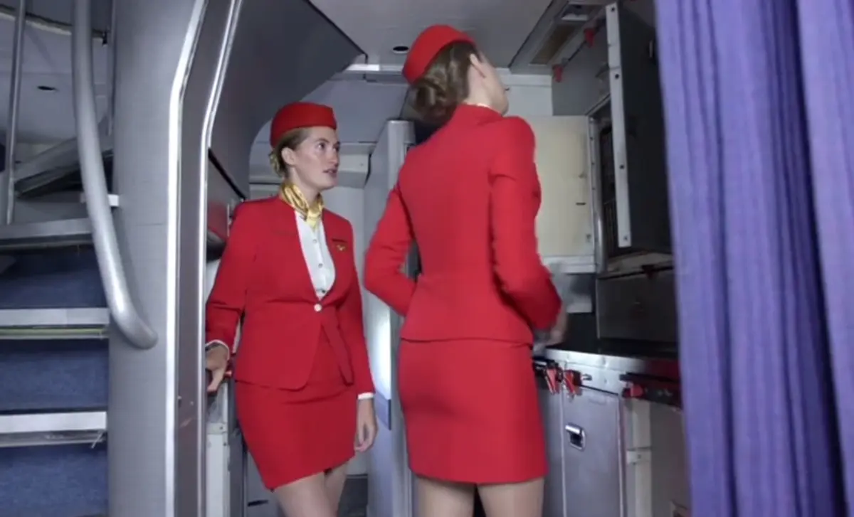 《法国空姐2019(多塞尔航空)》资源下载-法国空姐手机免费观看全集-高清完整版在线播放-泡剧网