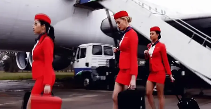 《法国空姐2018》多塞尔航空完整版高清中字 - 法版满天星电影资源免费在线观看 - 机舱是封闭的但剧情不封闭 - 720P全集播放