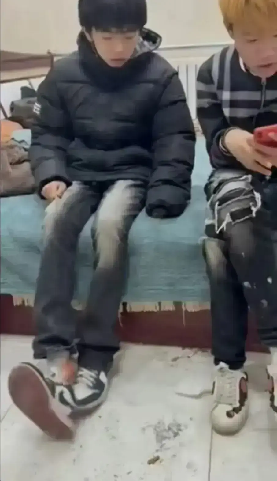 《轻奢小子和美式 boy》未删减全集在线观看-2026热门美剧轻奢小子和美式 boy-1080P超清画质免费播放